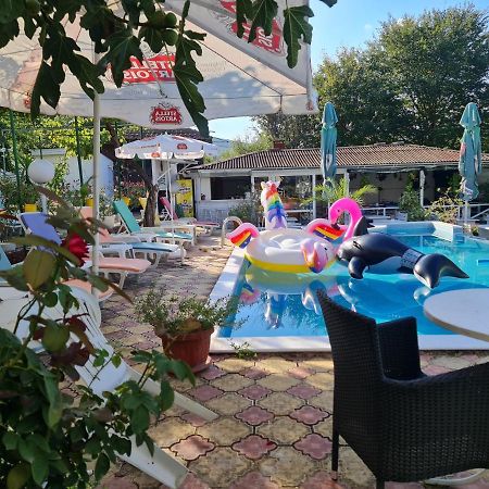 Hotel Rai Obrochishte Exterior photo